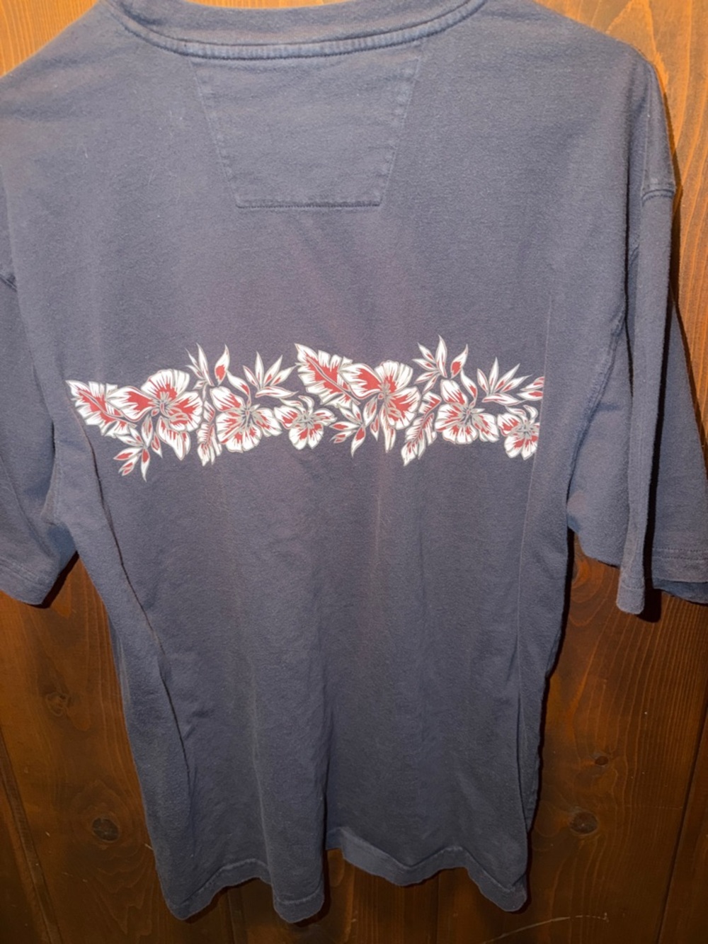 Speedo Navy Tee with Red and White Floral Band - Picture 6 of 7
